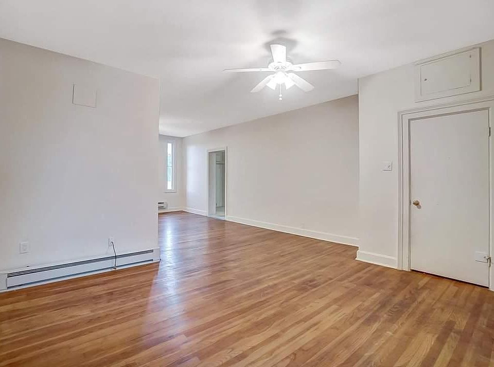 1st image of 127 N Broadway St #5
