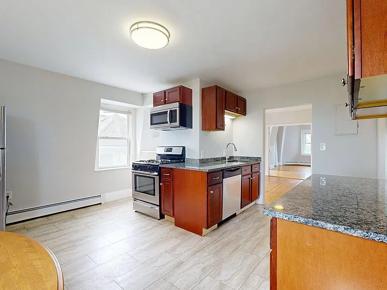 171 Trenton St #3 — Photo 2