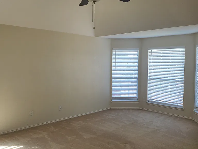 2913 Jacobson Dr — Photo 8