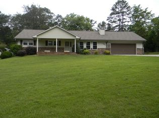 121 Woodfarm Ln, Seneca, SC 29678