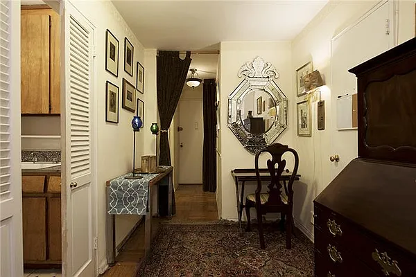 Sold by Maxwell Jacobs | media 4