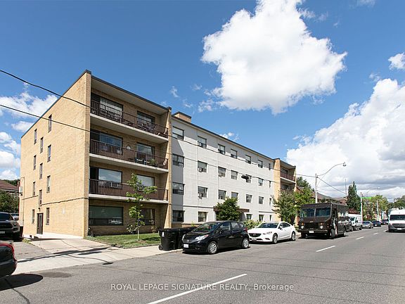 5th image of 990 Avenue Rd #401