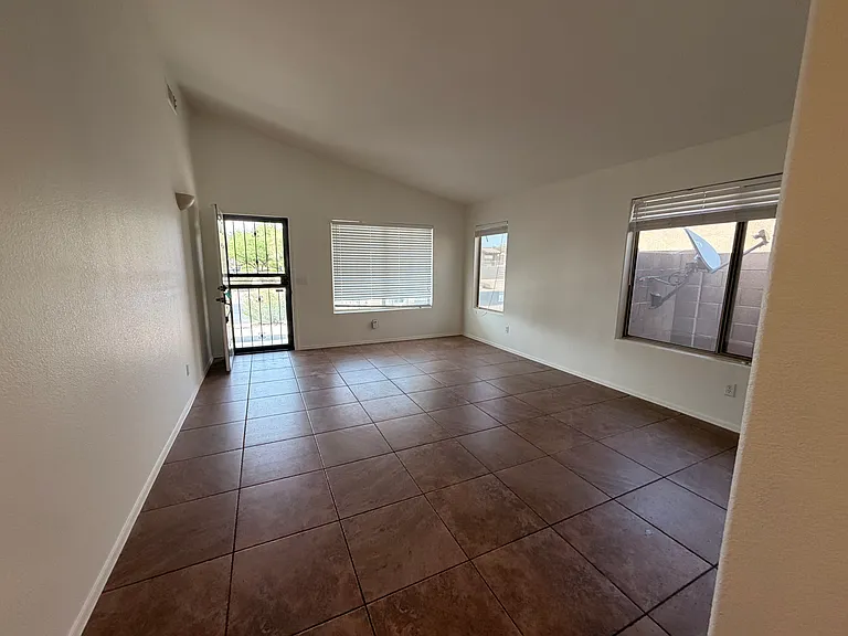 4657 E Matt Dillon Trl — Photo 10