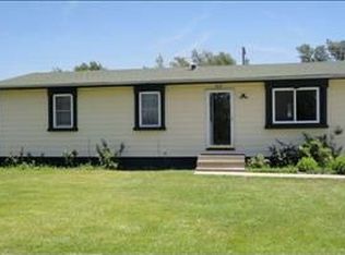 108 Larson Ln, Holcomb, KS 67851
