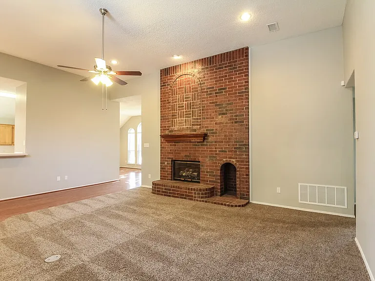2338 Liles Ln — Photo 4