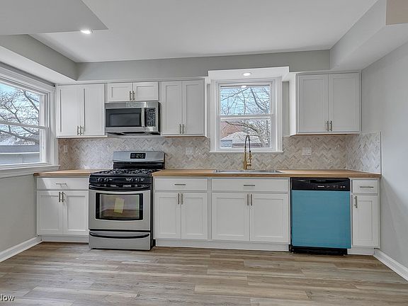 2nd image of 16811 Walden Ave