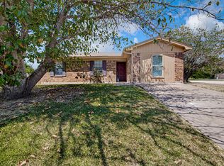 833 Springhill Dr, Burleson, TX 76028