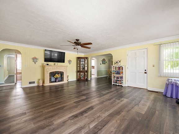 5th image of 6800 N County Road 600 W