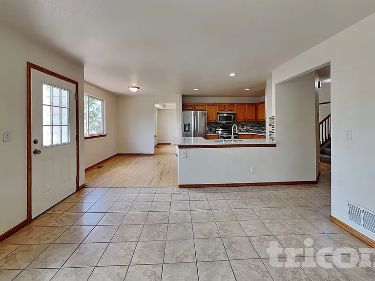 5389 S Bahama Ct — Photo 3