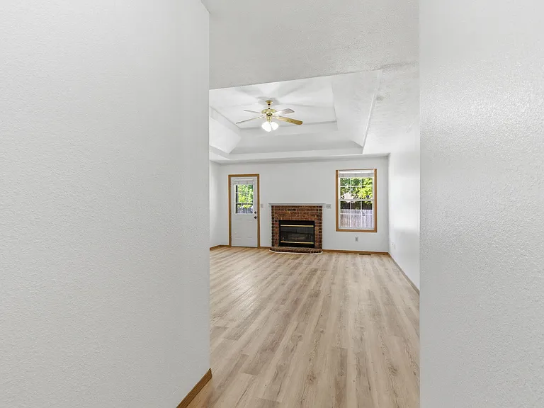 657 Kings Carriage Rd — Photo 5