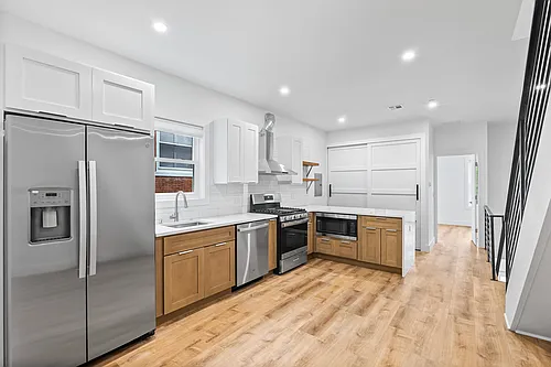 440 W Queen Ln #2 Photo 1