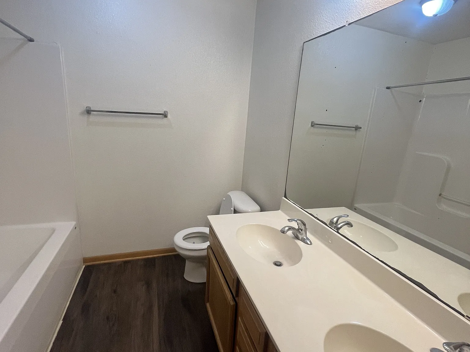 405 Broad Street - C — Photo 4