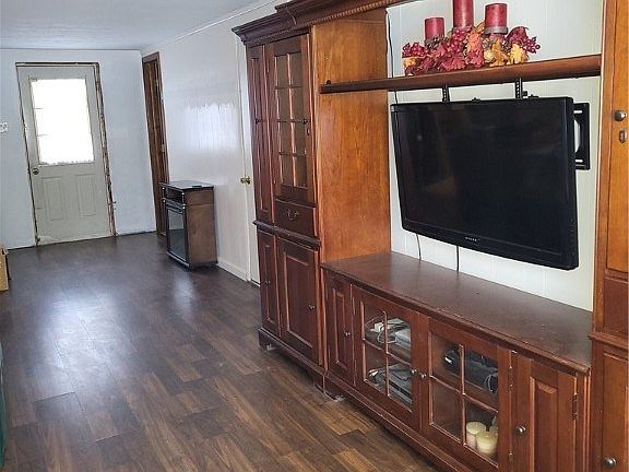4th image of 5514 Oakwood Dr