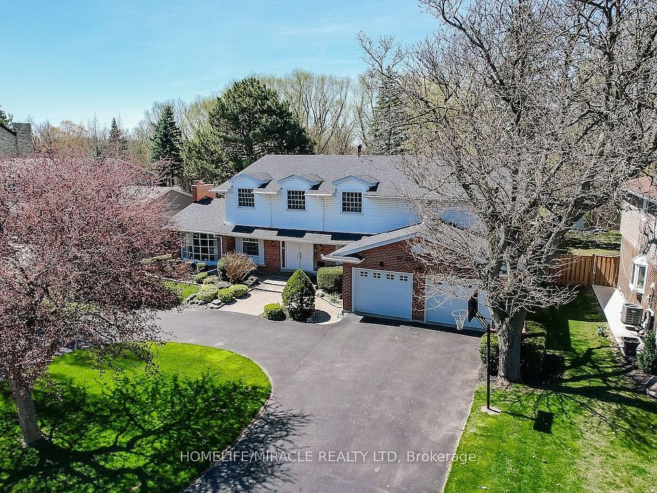 1st image of 17 Ridgehill Dr