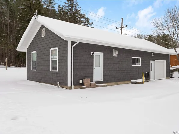 6707 E Lake Rd, Castile, NY 14427