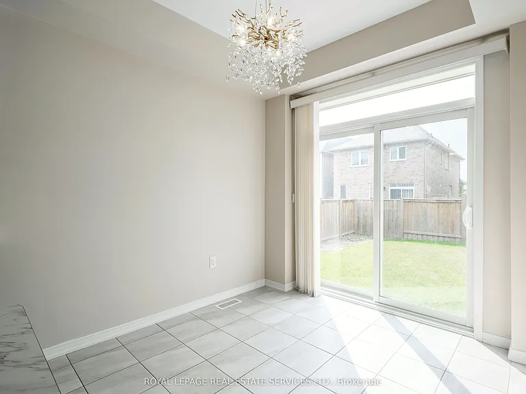 152 Munro Cir — Photo 24