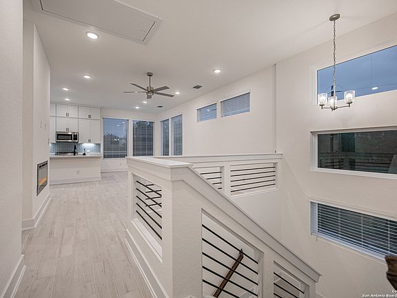2nd image of 8851 Oakland Blvd. Bldg. #58