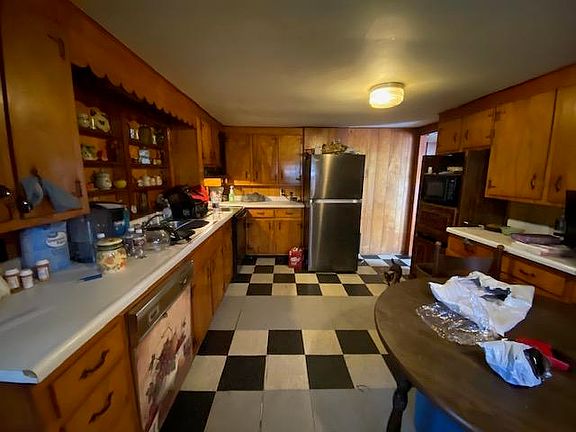 2nd image of 10434 Redwood Cir