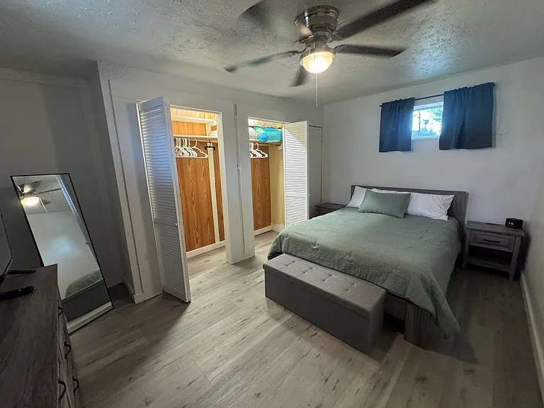 4813 Sayre Ave — Photo 10
