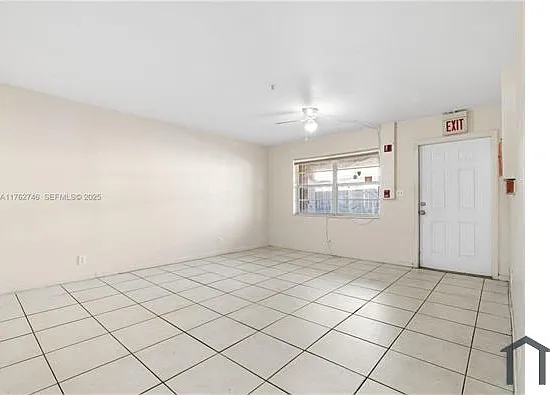 5604 NW 27th Ct — Photo 3