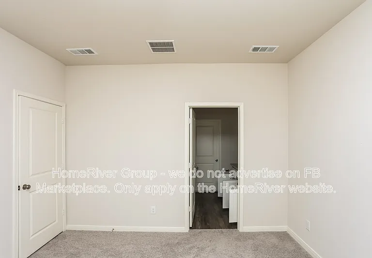 413 Jameson St — Photo 11