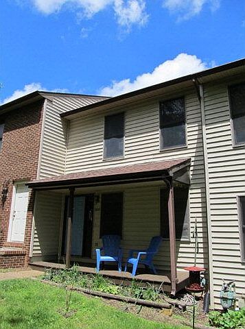 1st image of 606 Franklin St