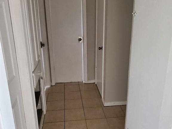 5th image of 1020 Flamingo Ave