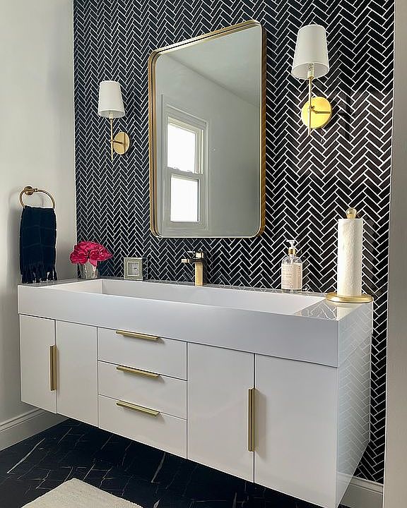 Master bathroom 
