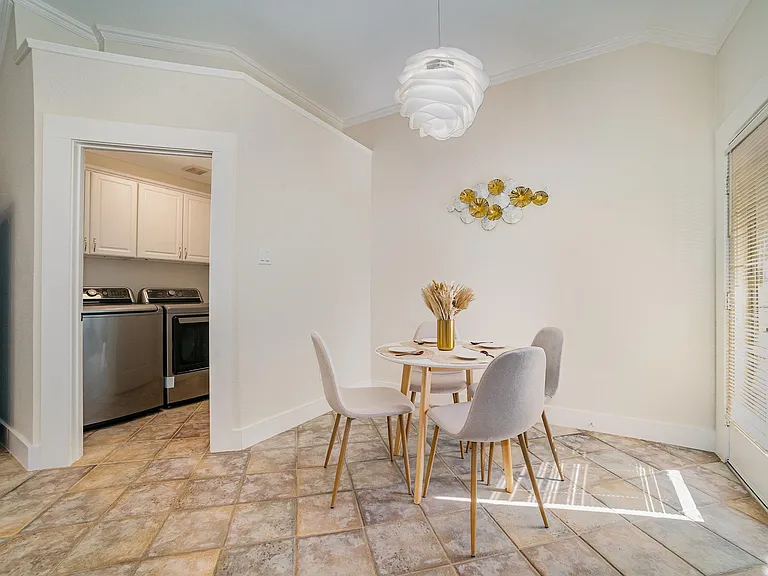 9809 Enmore Ln — Photo 5