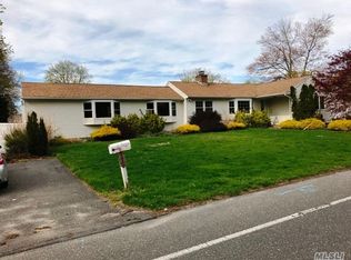 421 Lenox Rd, Huntington Station, NY 11746