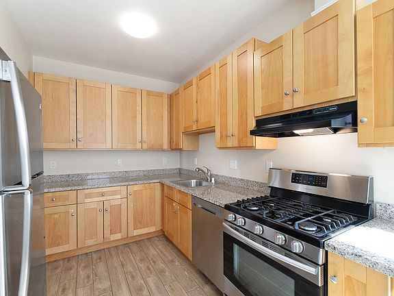 5th image of 2275 Francisco St
