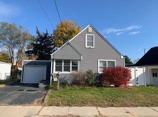14 Burns Ave, Hicksville, NY 11801