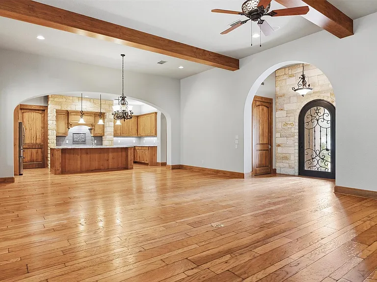 203 Pristine Ln — Photo 8