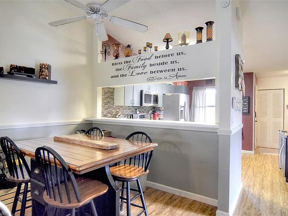 5th image of 5735 Foxlake Dr APT 5