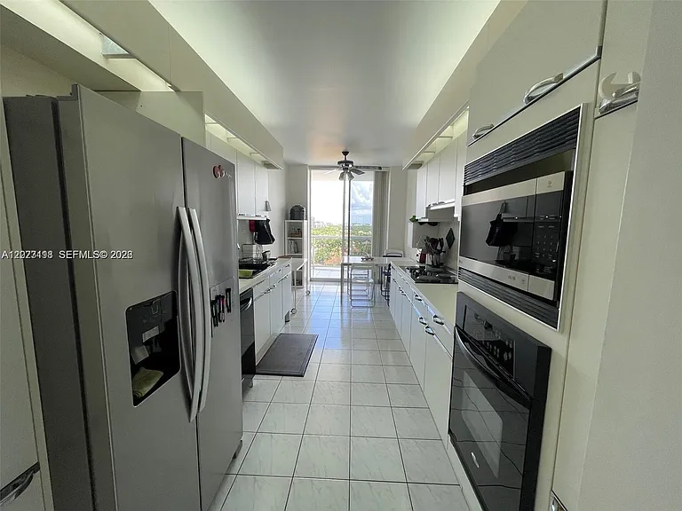3801 NE 207th St #10AS — Photo 7