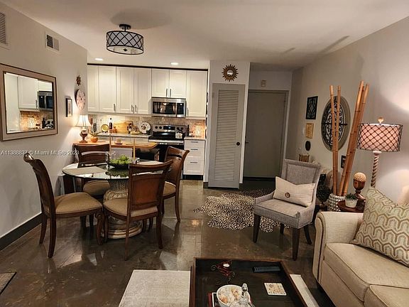 3rd image of 124 NE 19th Ct APT 206B