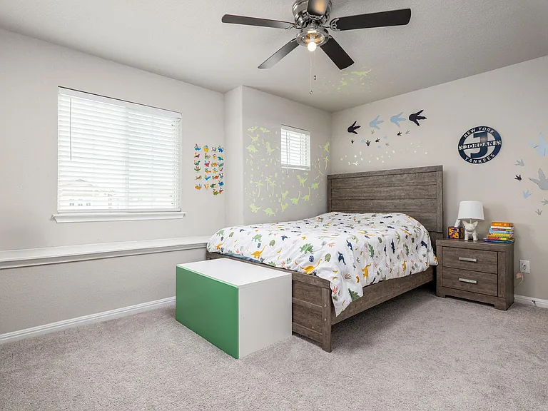 453 Arrowhead Vine St — Photo 17