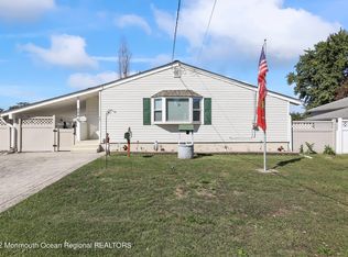 12 Boulevard E, Keyport, NJ 07735