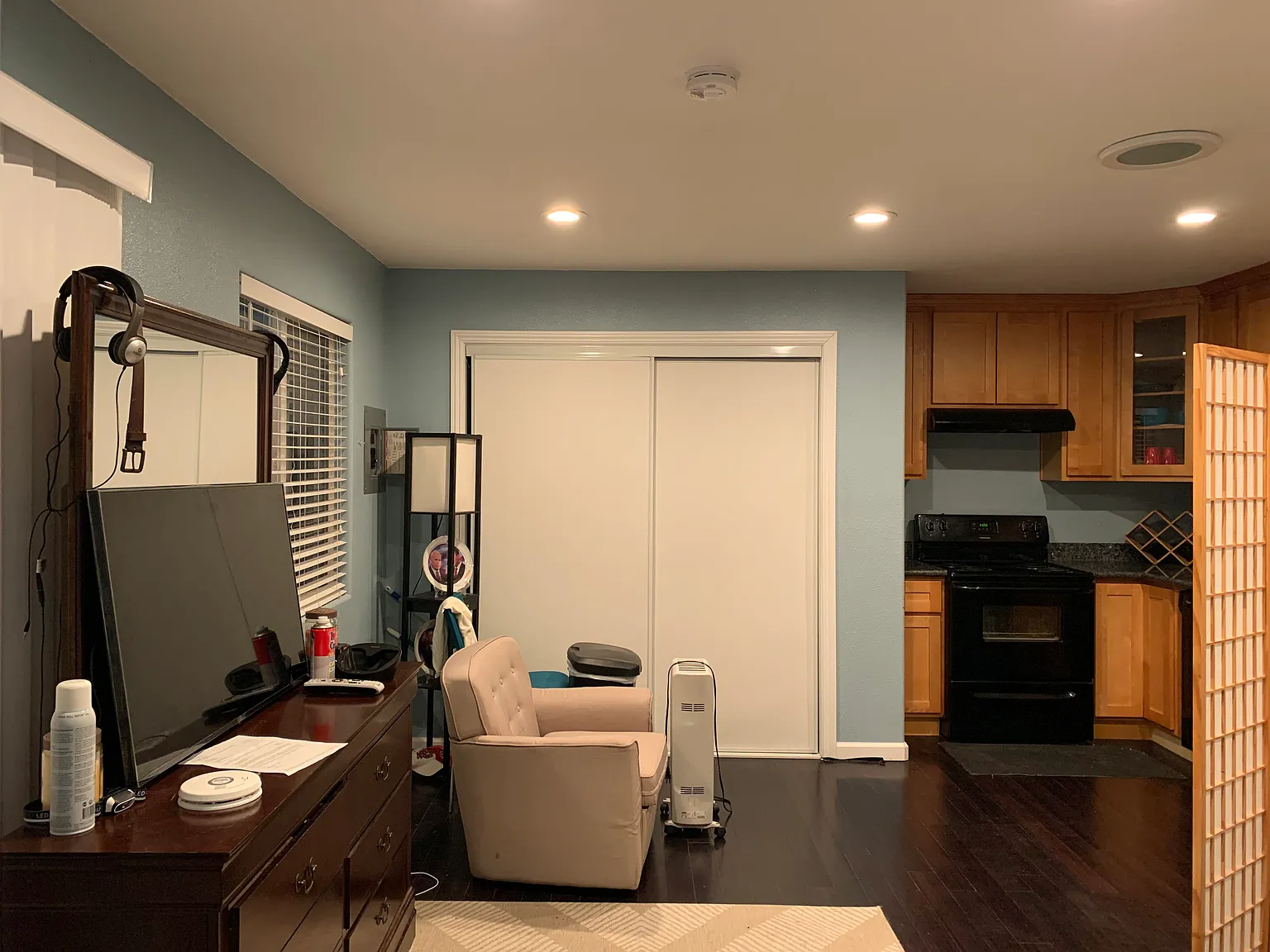 Studio, 350 sqft, $1,800 — Photo 4