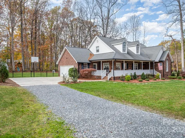 502 Frontier Cir, China Grove, NC 28023