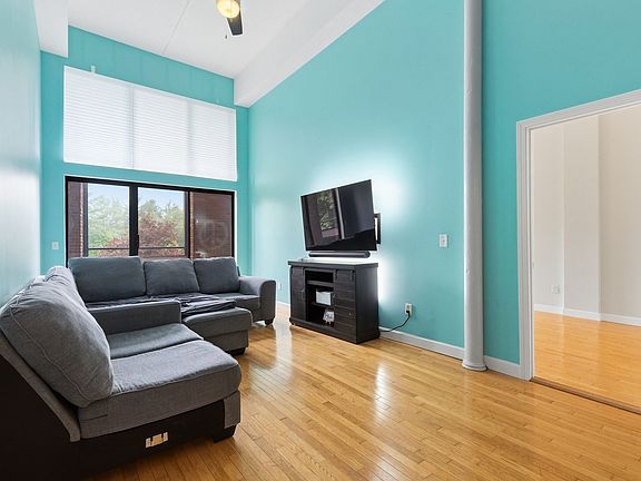 3rd image of 96 Old Colony Ave #234