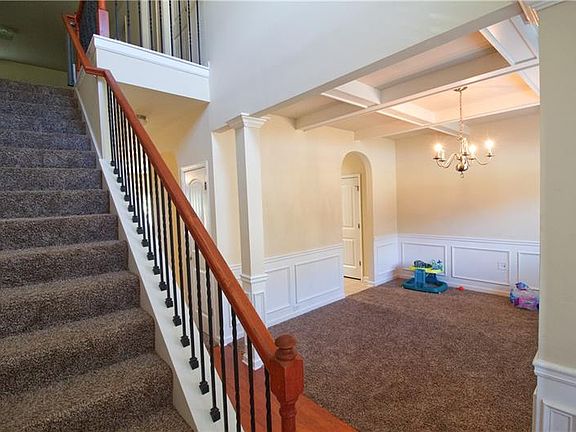 4th image of 310 Irish Ln