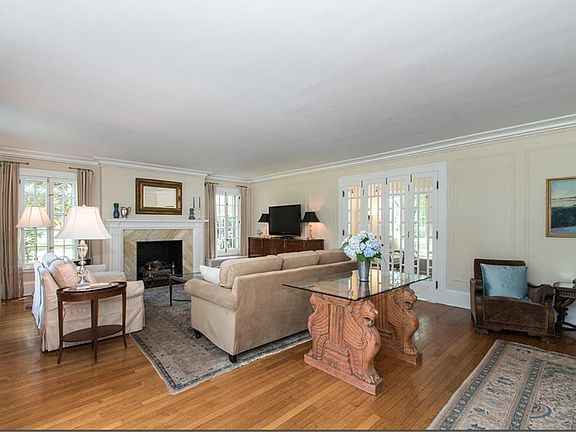 4th image of 2650 Fairmount Blvd