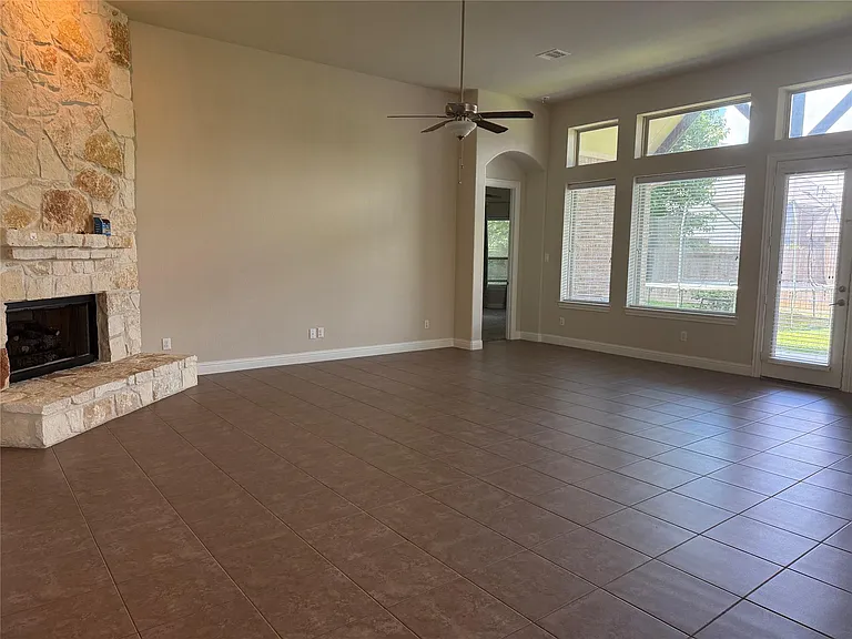 10206 S Goshawk Trl — Photo 6