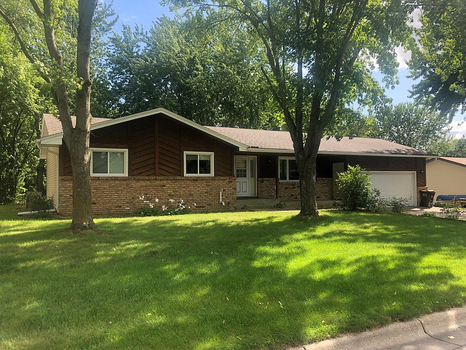 2nd image of 1409 Elm Ave E