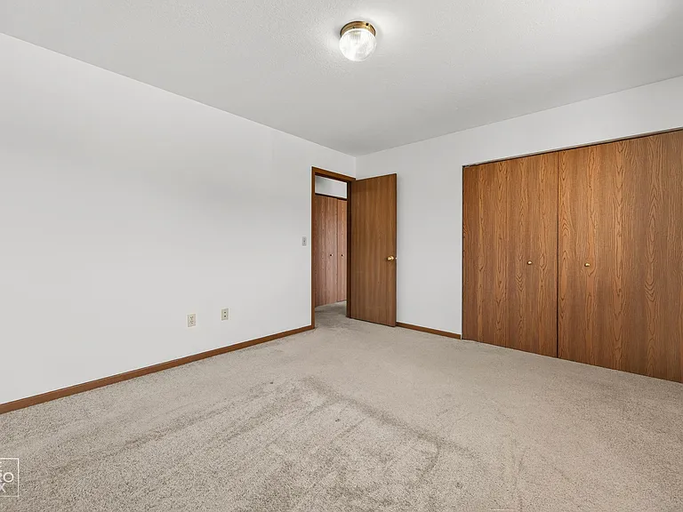 2401 Ashland Cir #1 — Photo 11
