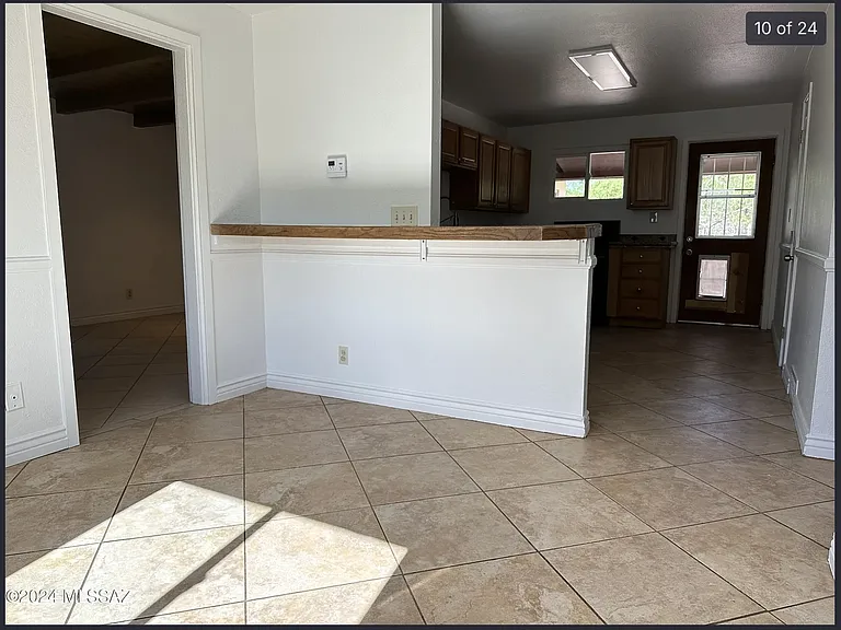 1025 S Van Buren Ave — Photo 5