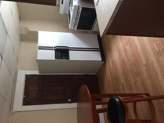 3rd image of 704 Willey St #B