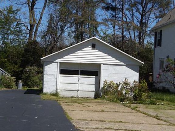 4th image of 42 W Howard Ave