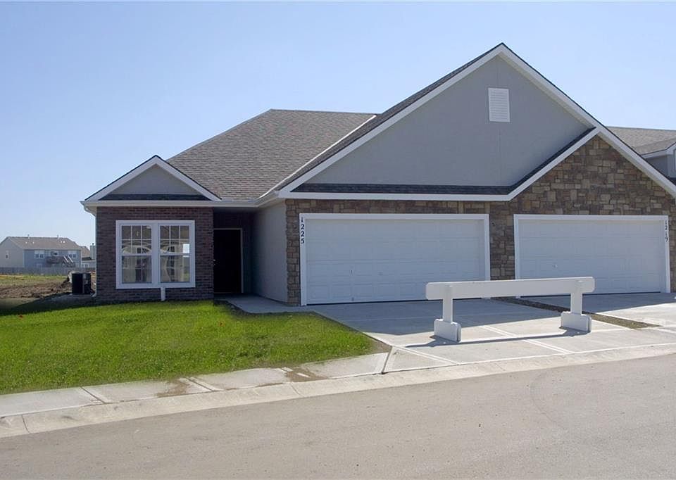 1st image of 1436 Villa Ln